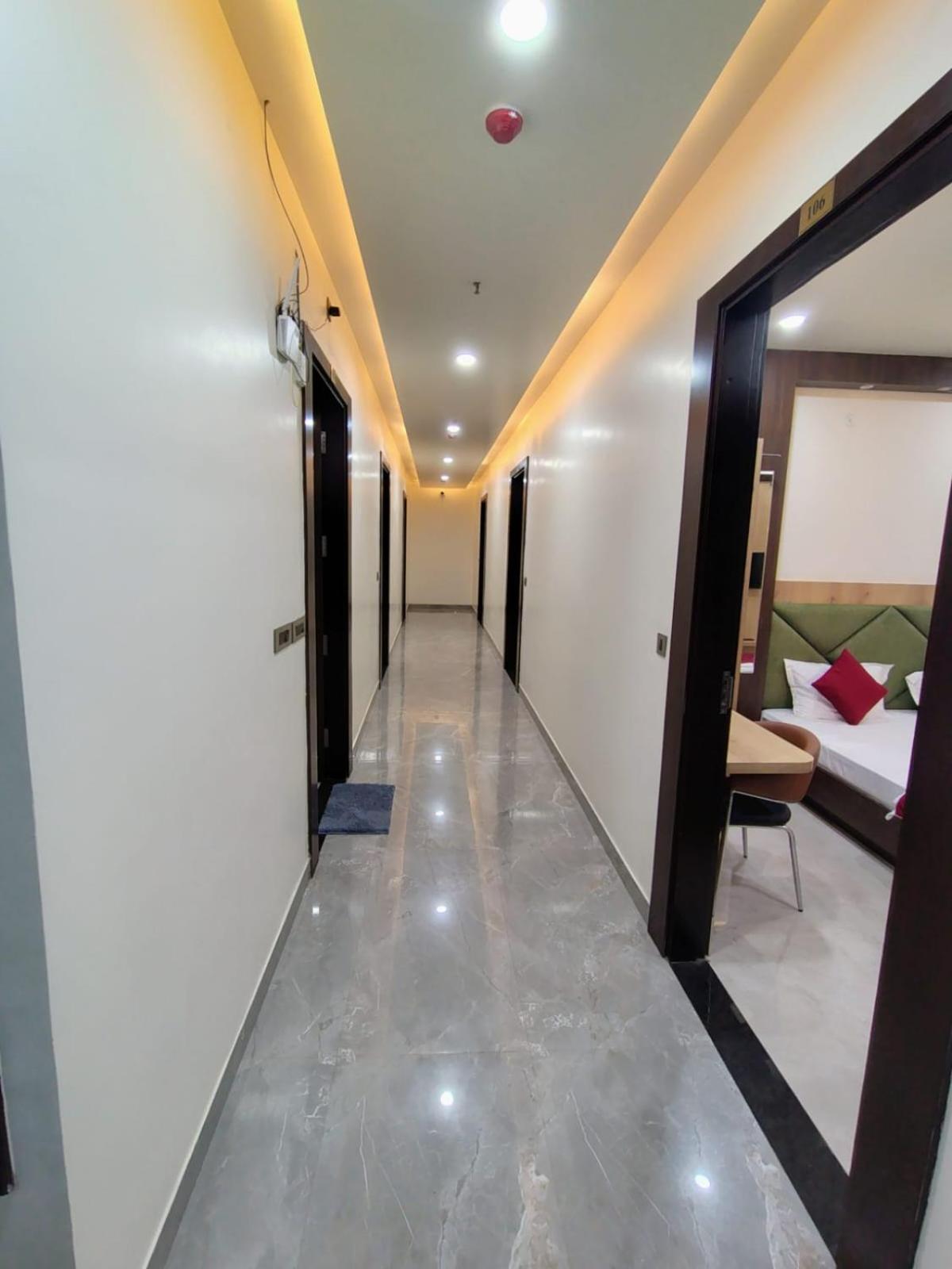 Celebration Guest House Lucknow Zewnętrze zdjęcie